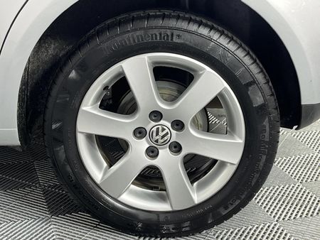 2010-Volkswagen-Polo-16-Comfortline-5-dr_6