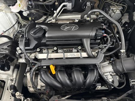 2020-Hyundai-i20-14-Fluid_13