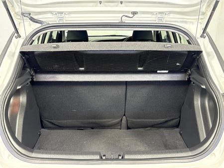 2020-Hyundai-i20-14-Fluid_14