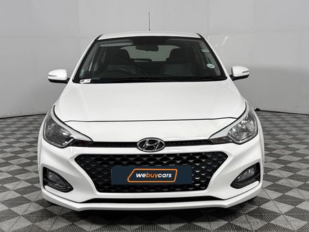 2020-Hyundai-i20-14-Fluid_15
