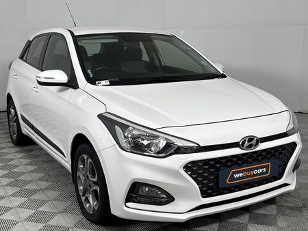 2020-Hyundai-i20-14-Fluid_16