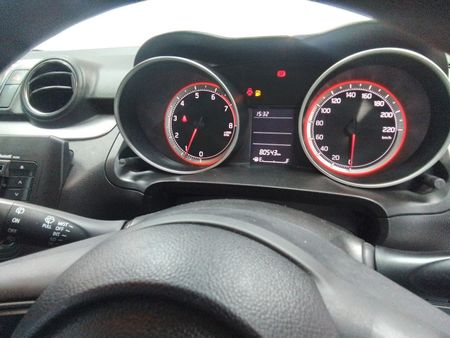 2022-Suzuki-Swift-12-GL_9