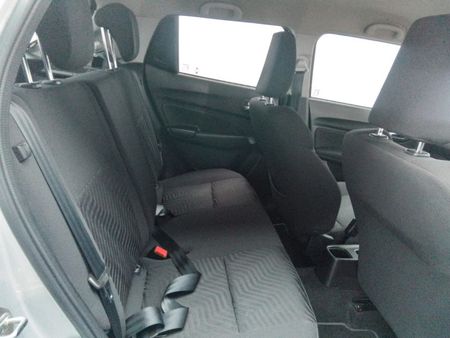 2022-Suzuki-Swift-12-GL_13