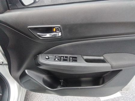 2022-Suzuki-Swift-12-GL_16
