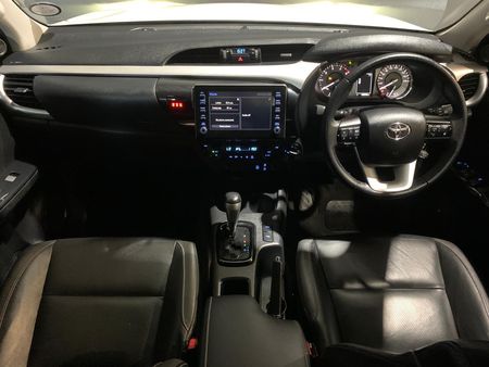 2025-Toyota-Hilux-28-GD-6-Raider-4x4-Auto-Double-Cab_10
