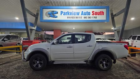 2011-Mitsubishi-Triton-32-DI-D-4x4-Double-Cab_4