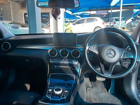 2016-Mercedes-Benz-C-Class-C-180-Avantgarde-Auto_12