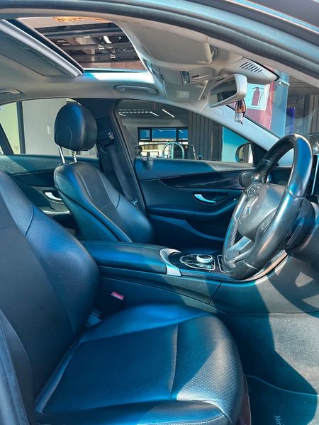 2016-Mercedes-Benz-C-Class-C-180-Avantgarde-Auto_15