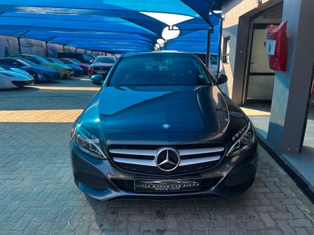2016-Mercedes-Benz-C-Class-C-180-Avantgarde-Auto_5