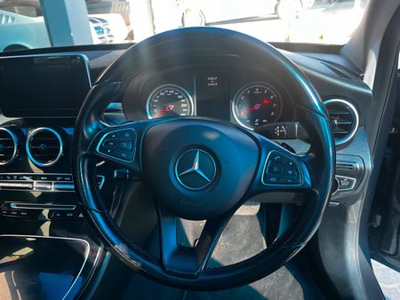 2016-Mercedes-Benz-C-Class-C-180-Avantgarde-Auto_7