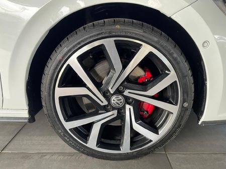 2019-Volkswagen-Polo-20-GTI-Auto-147kW_15