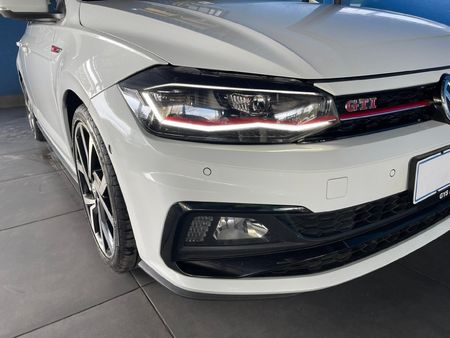 2019-Volkswagen-Polo-20-GTI-Auto-147kW_16