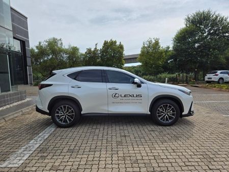 2026-Lexus-NX-350h-EX_9