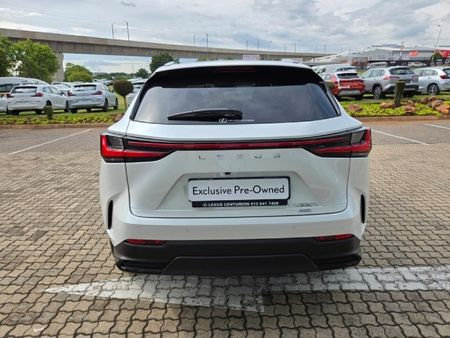 2026-Lexus-NX-350h-EX_11