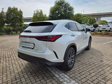 2026-Lexus-NX-350h-EX_13
