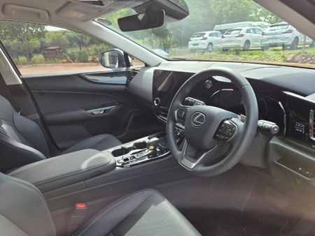 2026-Lexus-NX-350h-EX_4