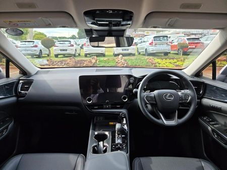 2026-Lexus-NX-350h-EX_7
