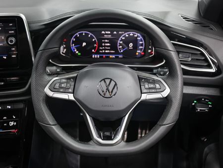 2026-Volkswagen-T-Roc-20-TSI-4M-R-Line-Auto_15