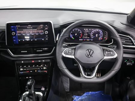 2026-Volkswagen-T-Roc-20-TSI-4M-R-Line-Auto_18