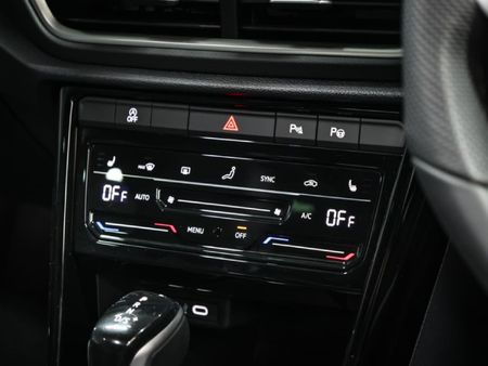 2026-Volkswagen-T-Roc-20-TSI-4M-R-Line-Auto_19