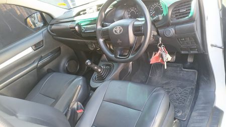 2019-Toyota-Hilux-20-VVTi-Single-Cab_8