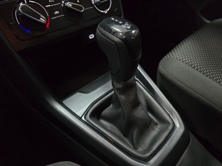 2025-Volkswagen-T-Cross-10-TSI-Auto_9