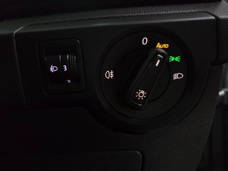 2025-Volkswagen-T-Cross-10-TSI-Auto_12