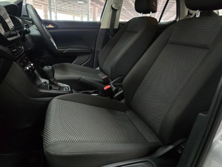 2025-Volkswagen-T-Cross-10-TSI-Auto_8