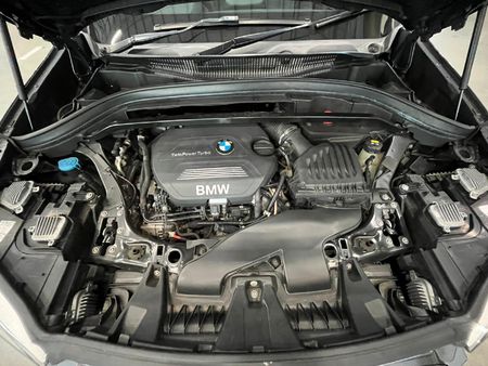 2017-BMW-X1-xDrive20d-Sport-Line-Auto_12
