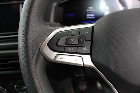 2023-Volkswagen-Polo-10-TSI_4