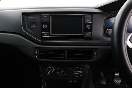 2023-Volkswagen-Polo-10-TSI_3
