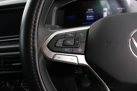 2023-Volkswagen-Polo-10-TSI_4