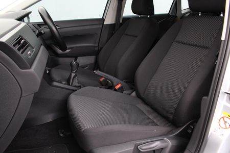 2023-Volkswagen-Polo-10-TSI_8