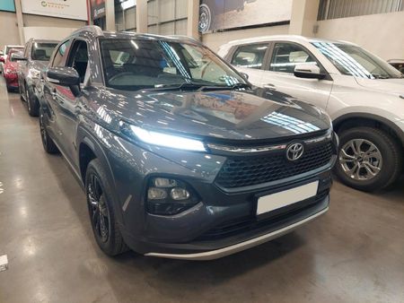 2024-Toyota-Starlet-Cross-15XS_2