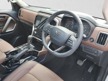 2026-Mahindra-Scorpio-N-22D-Auto-Z8_12