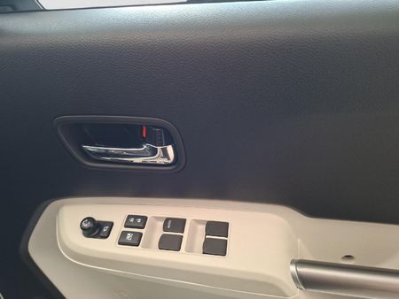 2025-Suzuki-Ignis-12-GLX-Auto_14