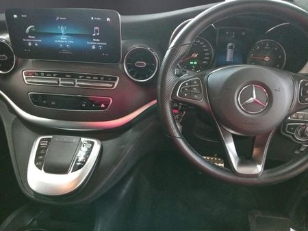 2024-Mercedes-Benz-V-Class-V-300d-Exclusive_10