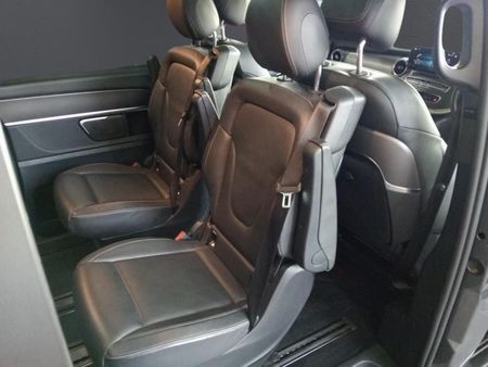 2024-Mercedes-Benz-V-Class-V-300d-Exclusive_13