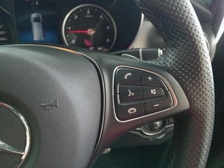 2024-Mercedes-Benz-V-Class-V-300d-Exclusive_15