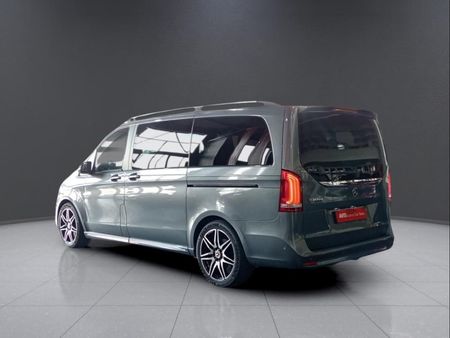 2024-Mercedes-Benz-V-Class-V-300d-Exclusive_4