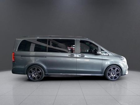 2024-Mercedes-Benz-V-Class-V-300d-Exclusive_7