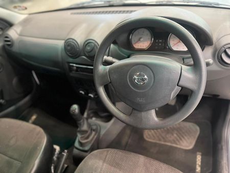 2022-Nissan-NP200-16-AC-Safety-Pack_11