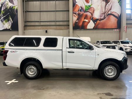 2023-Isuzu-D-Max-19-DDI-HR-L-4x4-Single-Cab_7