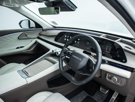 2026-Omoda-C9-20T-Explore-AWD_10
