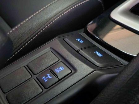 2026-Toyota-Fortuner-24-GD-6-RB-Auto_20