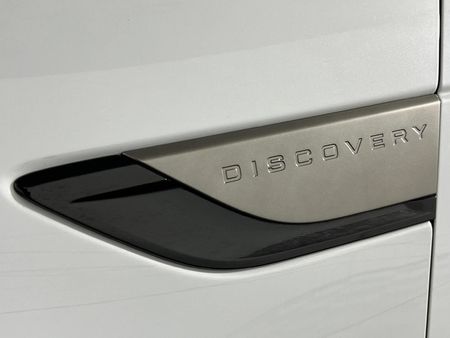 2019-Land-Rover-Discovery-30-TD6-SE_11