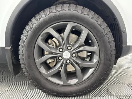 2019-Land-Rover-Discovery-30-TD6-SE_5