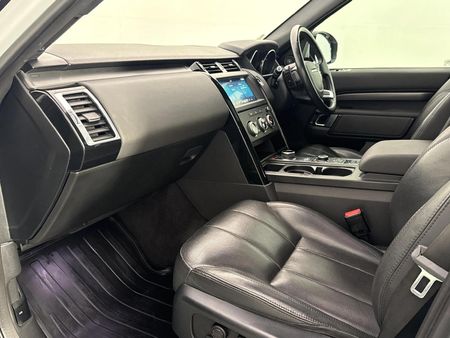 2019-Land-Rover-Discovery-30-TD6-SE_8