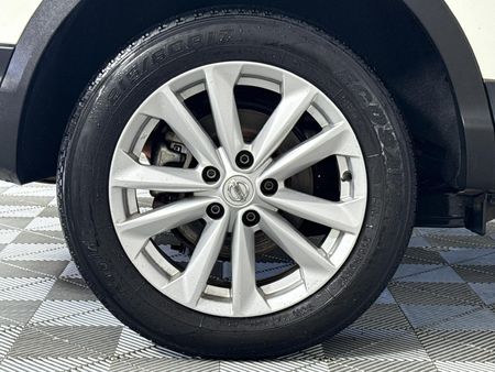 2017-Nissan-Qashqai-12T-Visia_6