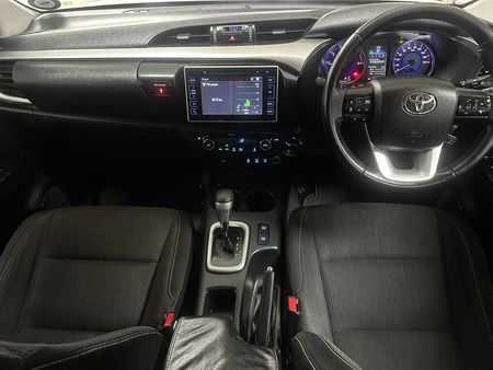 2017-Toyota-Hilux-28-GD-6-Raider-4x4-Double-Cab-Auto_9
